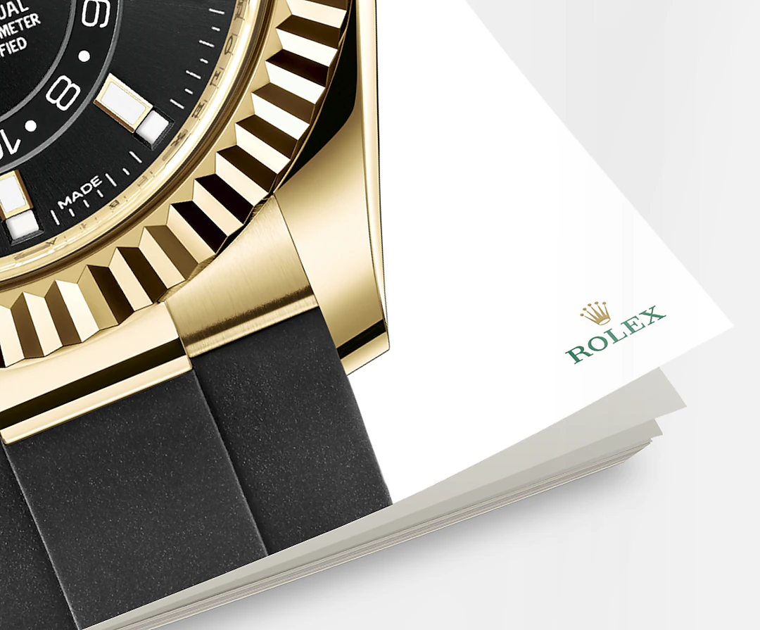 Sky-Dweller 40,8mm, 18k Yellow Gold, Oysterflex, Ref# 326238-0009