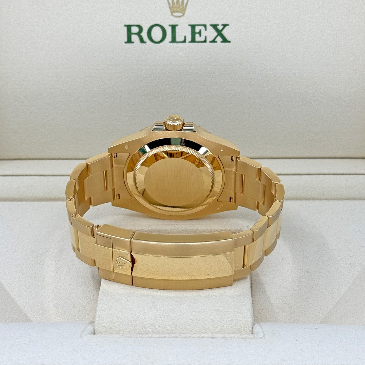 Submariner Date, 18k Yellow Gold, 41mm, Ref# 126618lb-0002